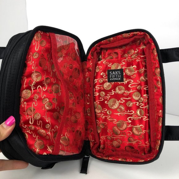 Saks Fifth Avenue Handbags - NWT Saks Fifth Avenue Makeup Travel Bag
